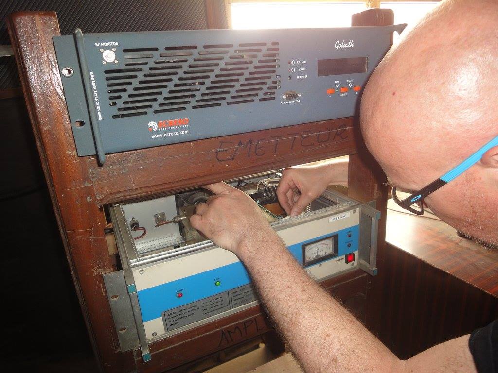 EMETTEUR_OXYJEUNES.jpg (111 KB)