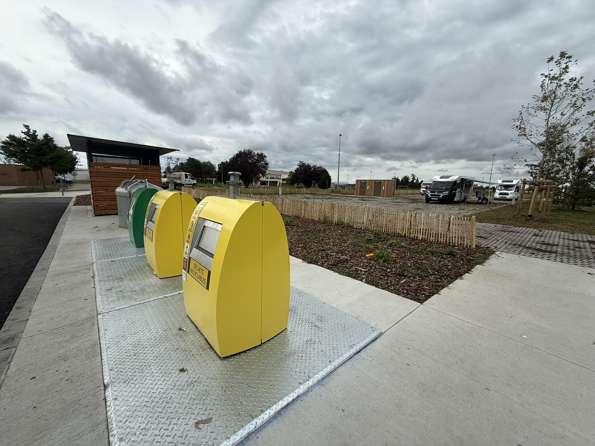 IMG_9041.JPEG (993 KB)